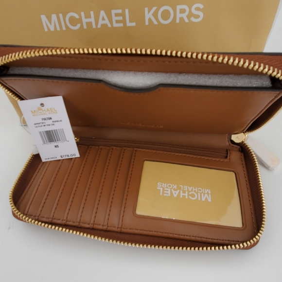 🆕️  Michael Kors Fulton Logo Wristlet/ Phone Case - Picture 6 of 6